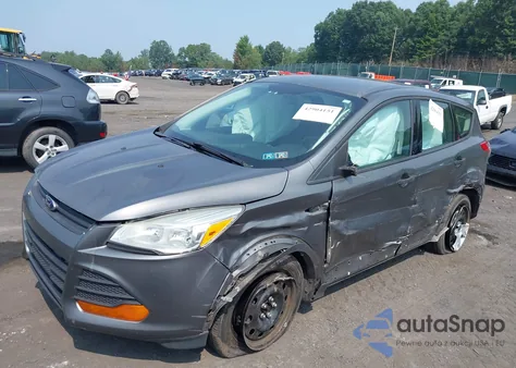 2014 Ford Escape S z USA, uszkodzony, nr VIN 1FMCU0F76EUC97521